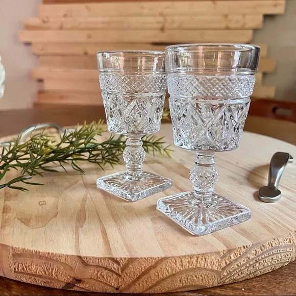 Clear Glass Small Goblet shot Glass set of 2 - Picture 7 of 8